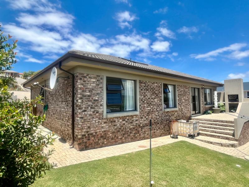 3 Bedroom Property for Sale in Reebok Western Cape